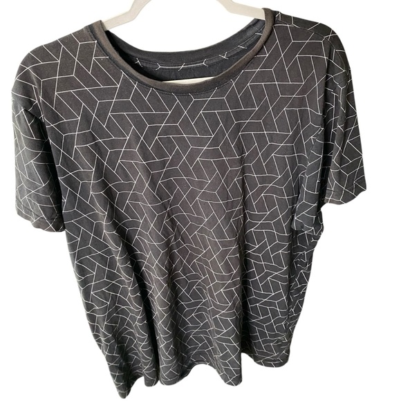 Original Use Black Geometric Short Sleeve Tee - Picture 1 of 4